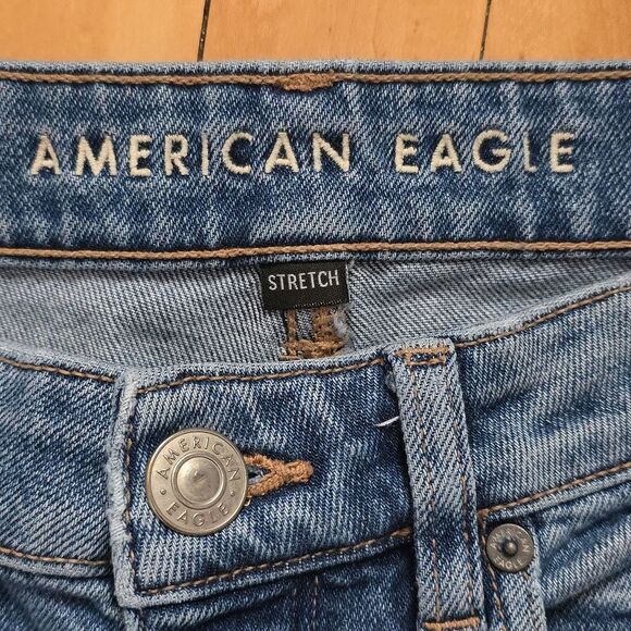 American Eagle Tomgirl Button Fly Cropped Jeans Size 8 - Picture 7 of 10